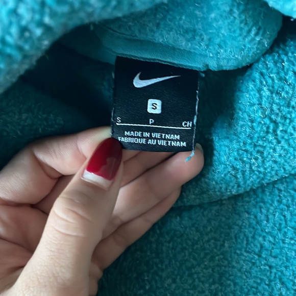 Nike fuzzy turtleneck - Picture 2 of 5